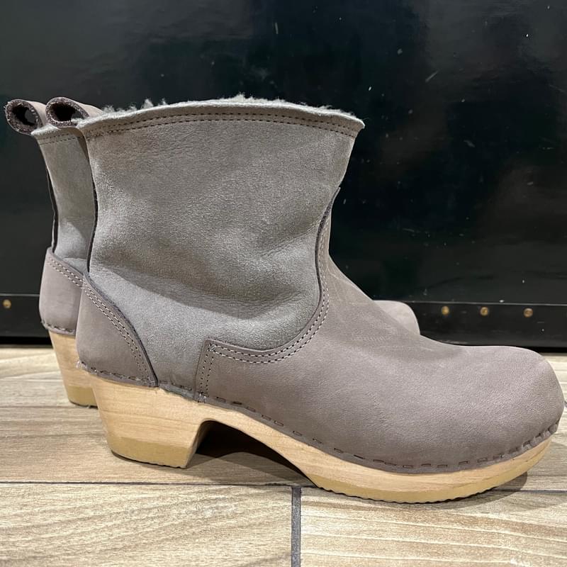 No 6 top shearling clog boots