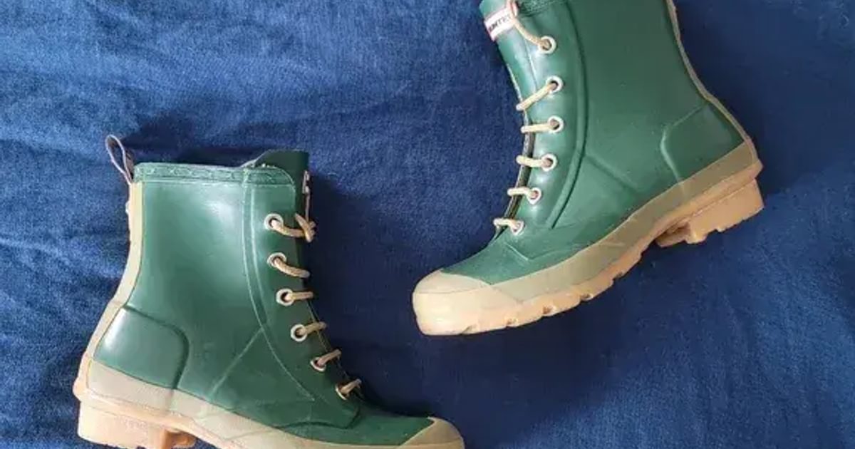 Lace up top hunter boots