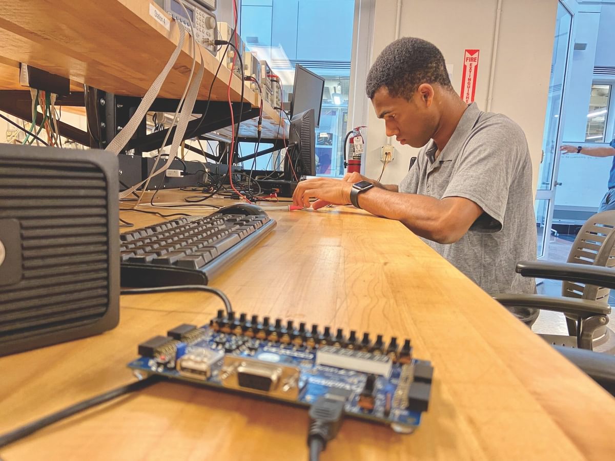 Lab Work: A photo essay | Dartmouth Engineering