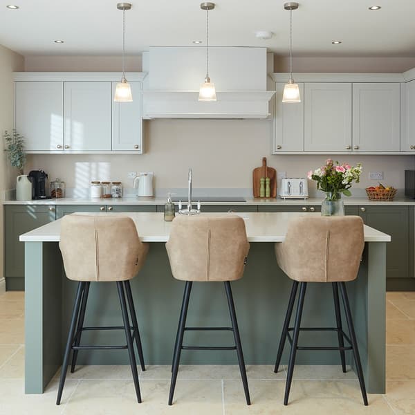 Benefits of a kitchen island