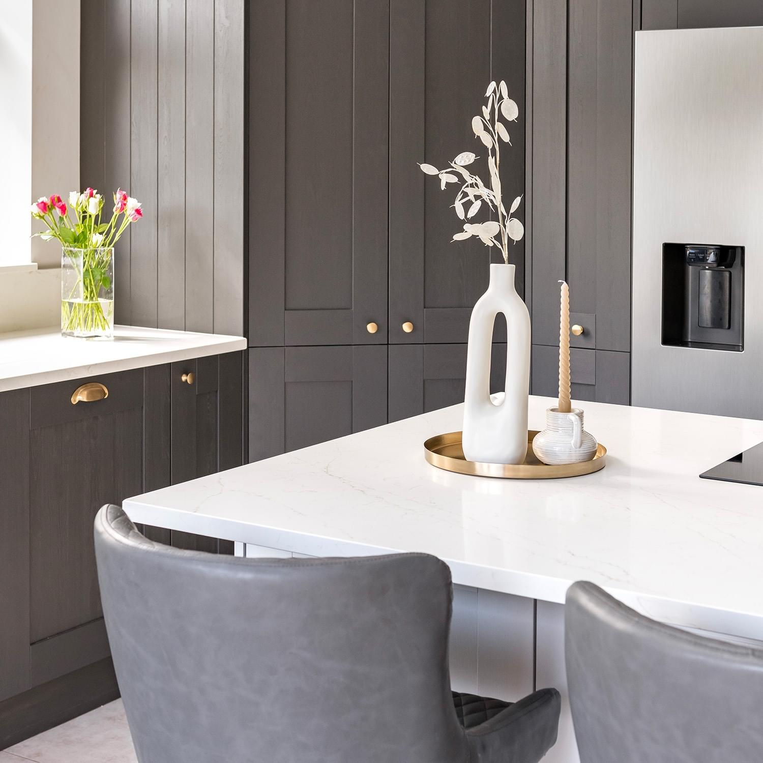 styling a quartz worktop with a vase