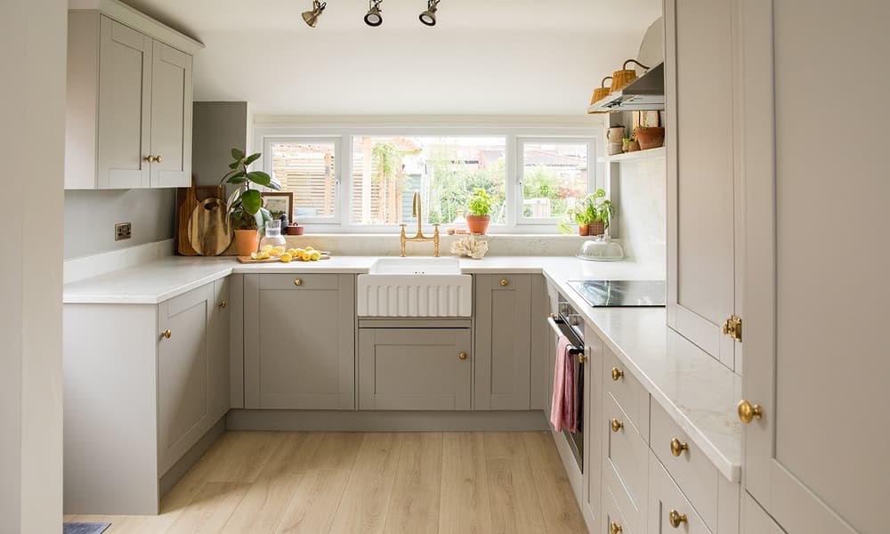 The Allure of Shaker-Style Kitchens with Quartz