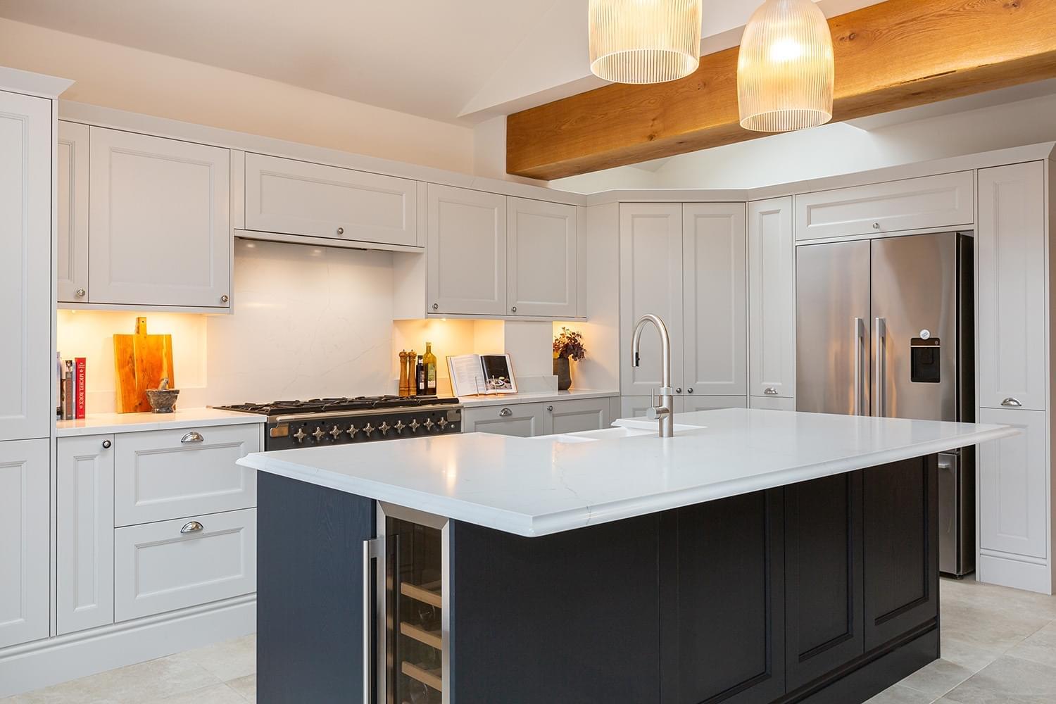 Two tone kitchen with quartz worktops