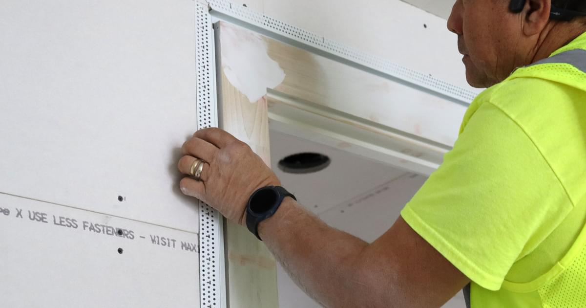 How a High-End Home’s Drywall Crew Mastered Shadow Edges | Trim-Tex