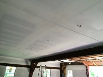 Expansion beads absorb the movement with the rubber center so the seams don't crack or ridge. Expansion beads absorb the movement with the rubber center so the seams don't crack or ridge.