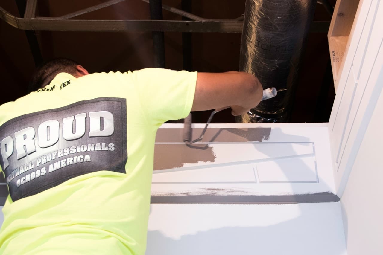 After you paint the Reveal Bead, roll the paint onto the face of the drywall. After you paint the Reveal Bead, roll the paint onto the face of the drywall.