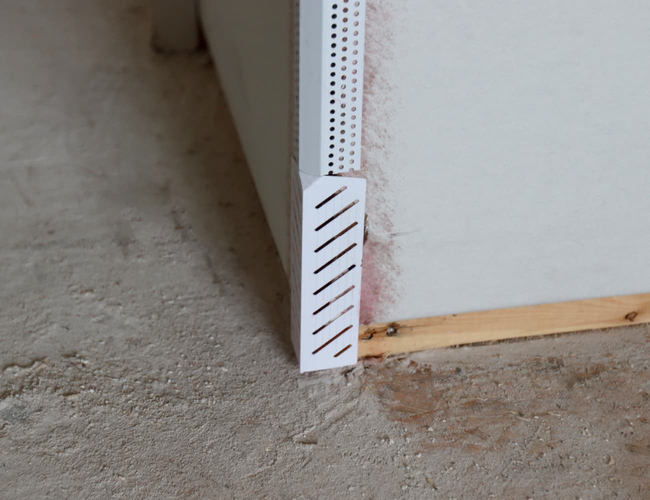 2 Ways to Finish Chamfer Bead at Baseboards | Trim-Tex