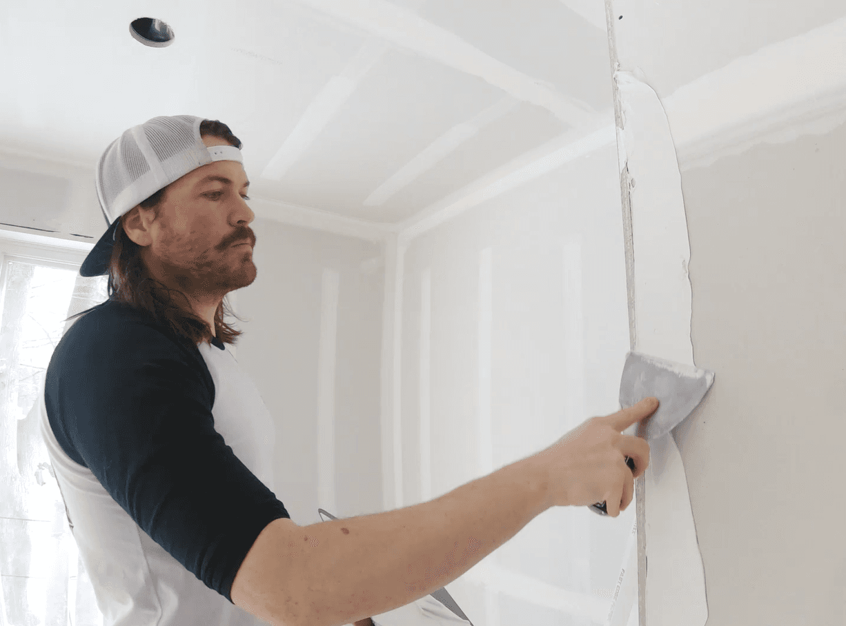 How to Install Paper-Covered Corner Bead Like a Pro - joint knife