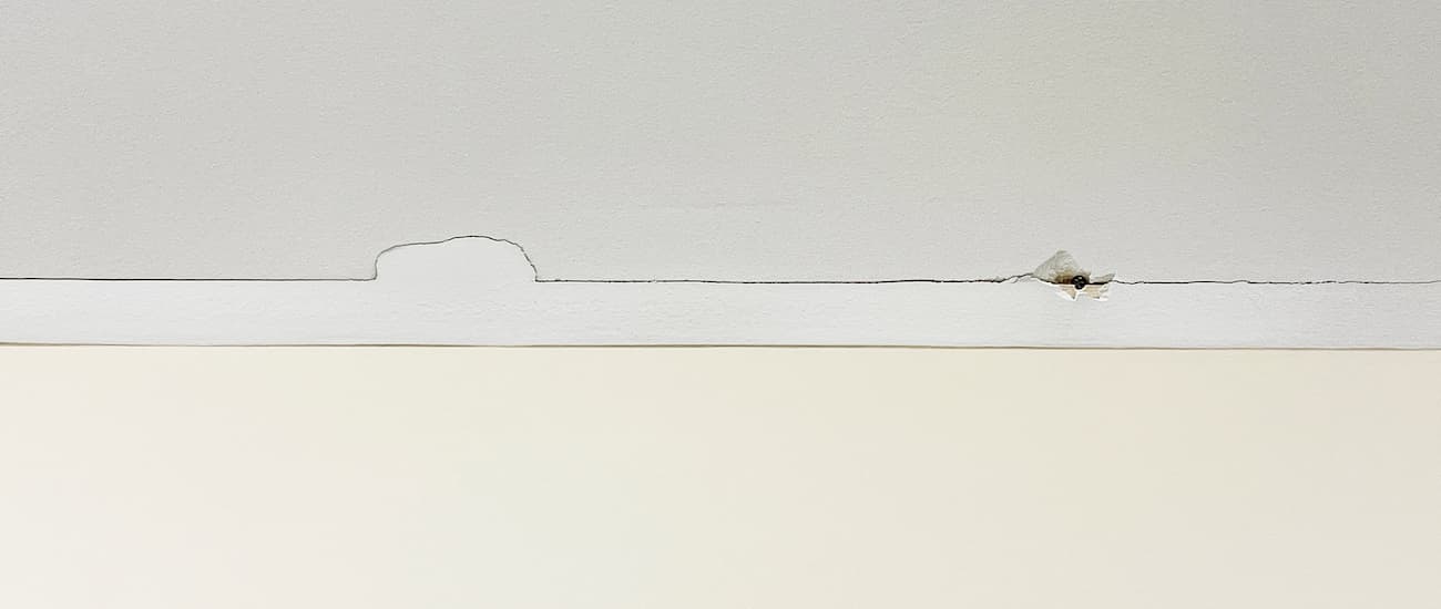 prevent drywall cracks_off angle inside corner