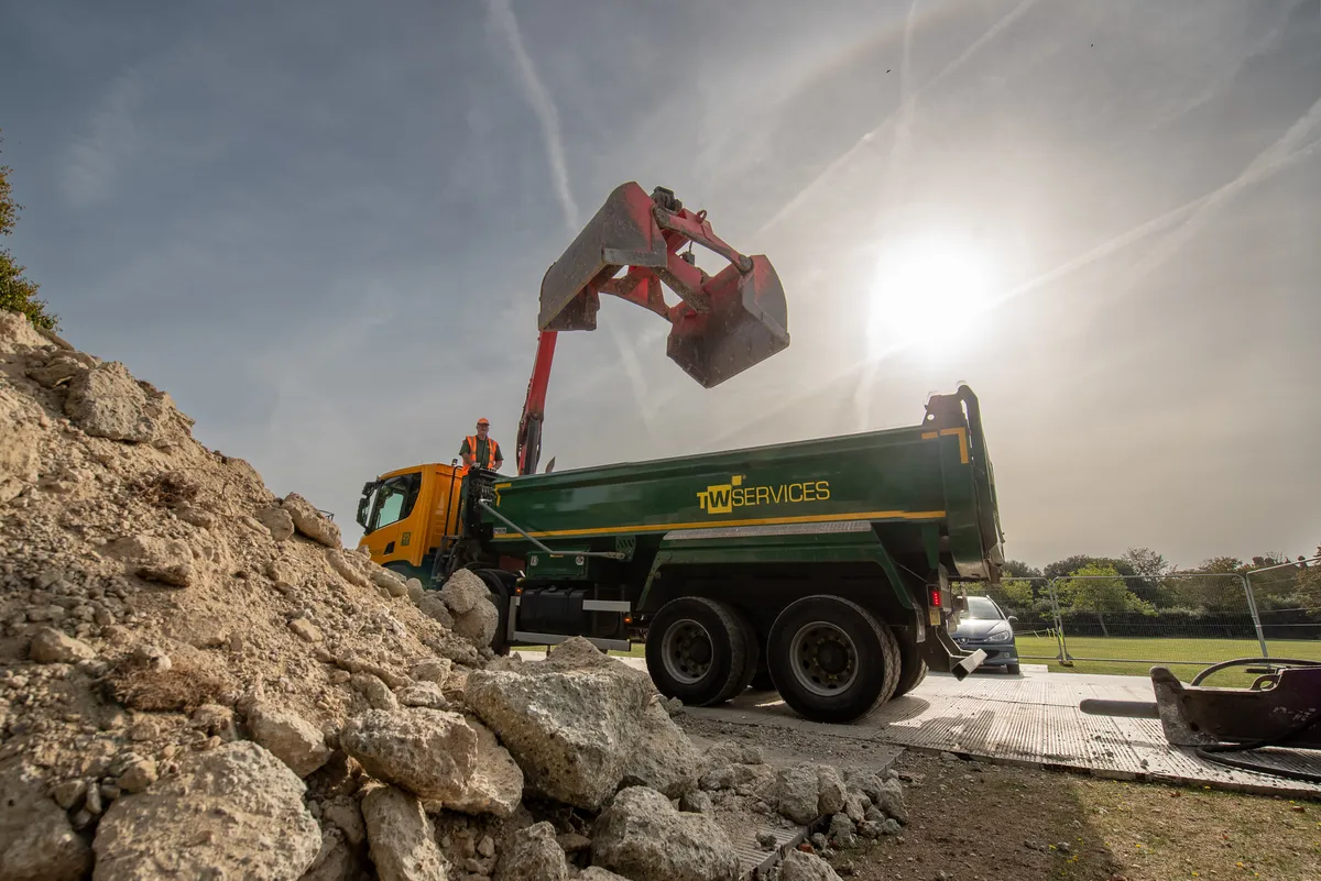 Grab Lorry Types Grab Lorry Hire In The Broadstairs Area Kent - TW Services