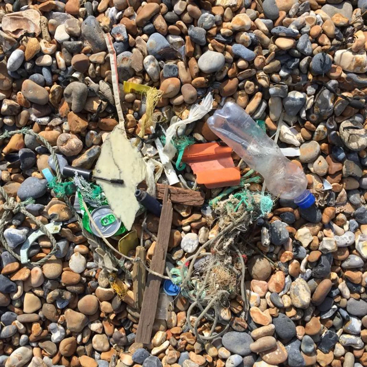 Rubbish left on gravel