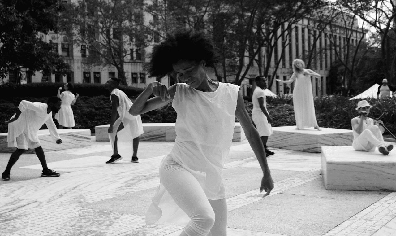 on display choreography