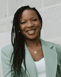 Amber Mayfield headshot