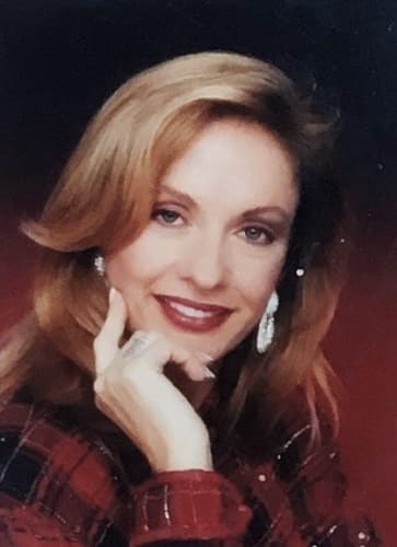 RosElaine Zetter, known as Elona Cole headshot
