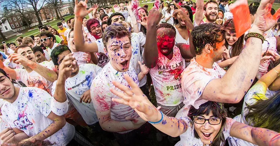 photo ofHoli main art2