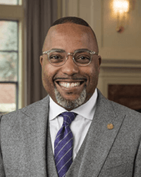 Robert D. Kelly headshot