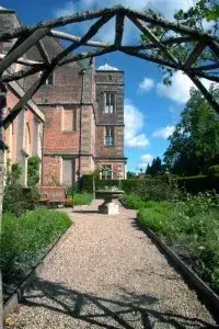 photo ofGarden 02