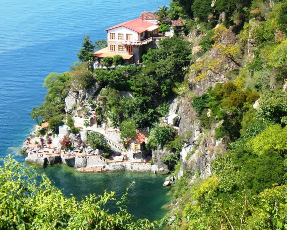 Casa del Mundo Lake Atitlan Hotel