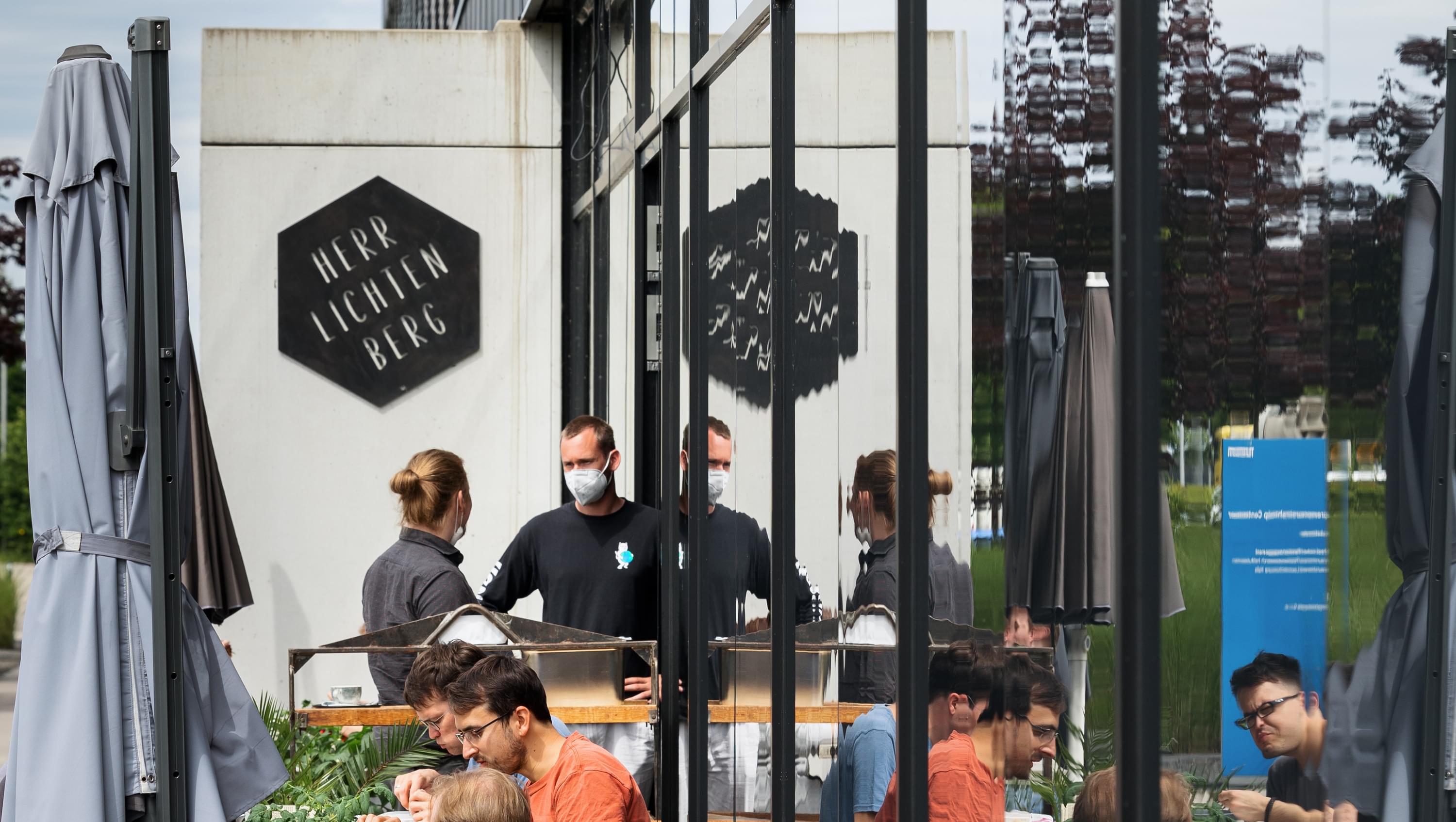 UnternehmerTUM Cafe Lichtenberg Terrasse