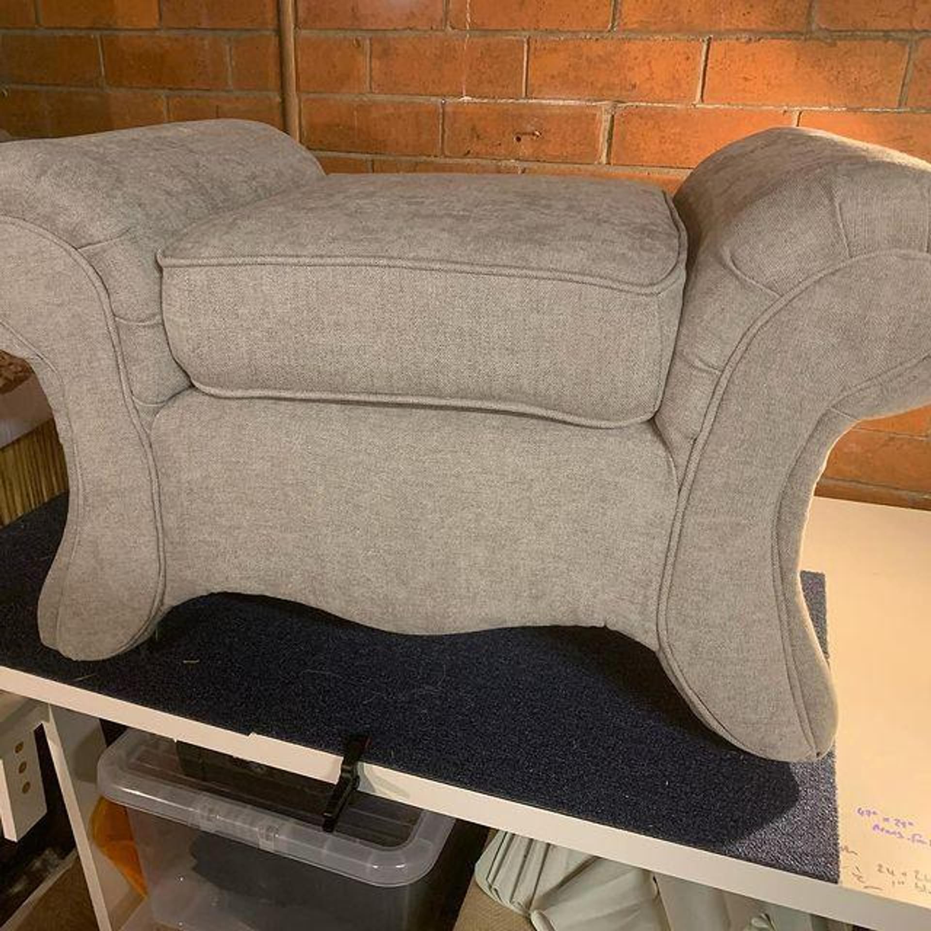 Footstool easy clean modelli fabrics