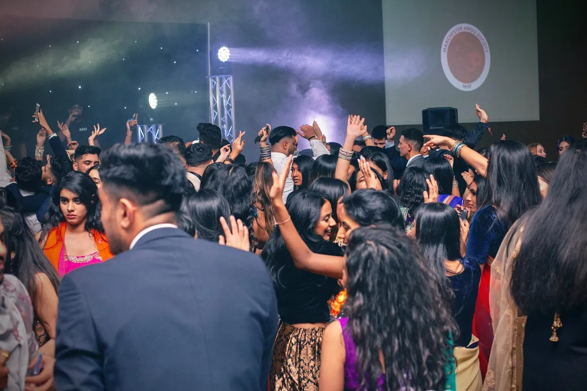 Vermillion Restaurant Wedding Guests Dancing