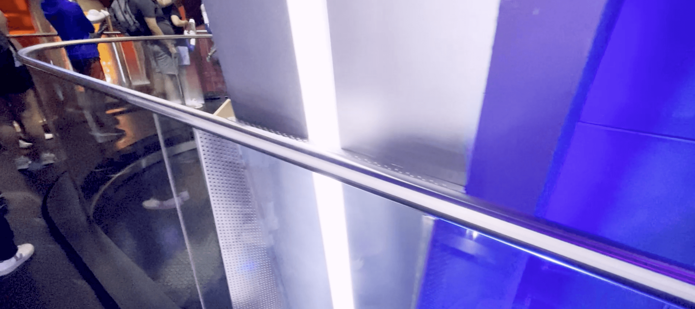 Minions Blast Ride SHOE Universal Studios SS