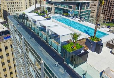 WINDWALL Glass Screen System