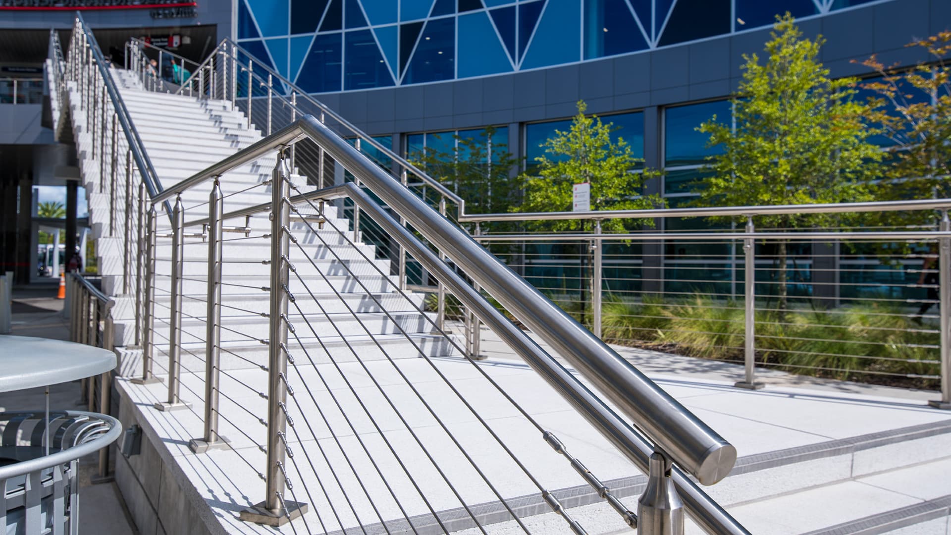 CIRCA™: SS Raling | VIVA Railings | VIVA Railings