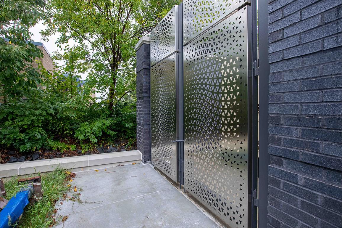 Fence & Landscape Screens | VIVA Railings