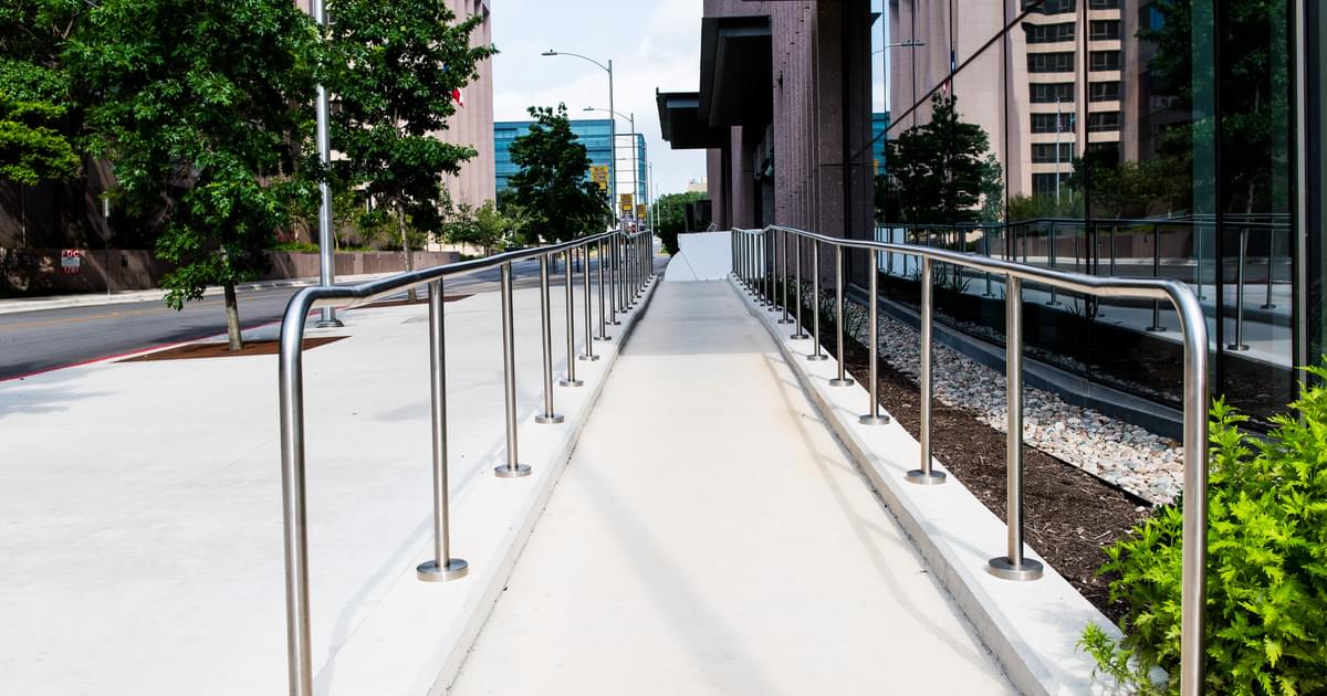 7 Modern Landscape Design Ideas | VIVA Railings