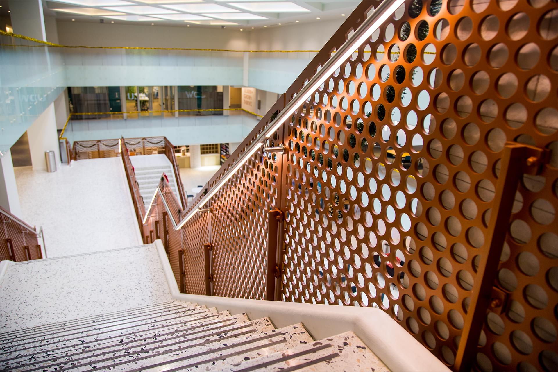 iRAIL™ LED Illuminated Systems | VIVA Railings