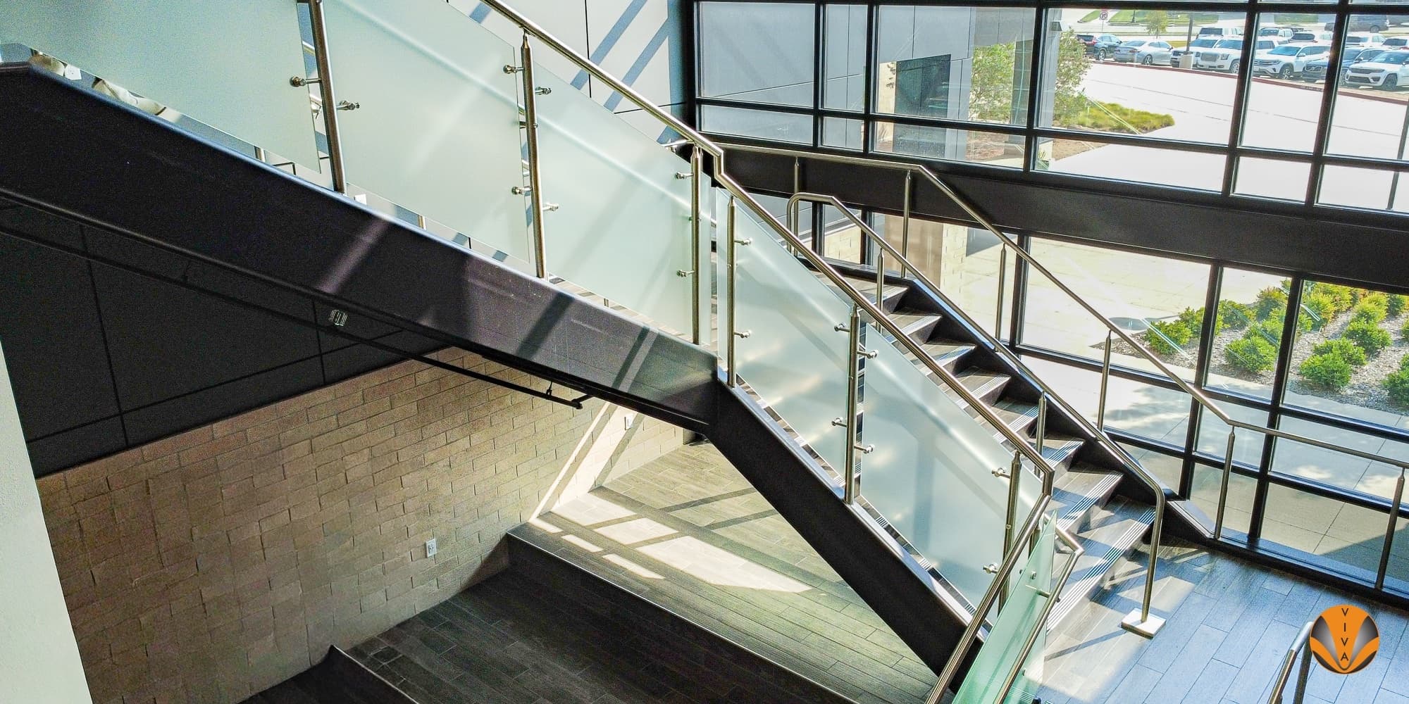 ACID-ETCHED-GLASS-RAILING-CIRCA-CARTER-ELEMENTARY-19-of-20.jpg