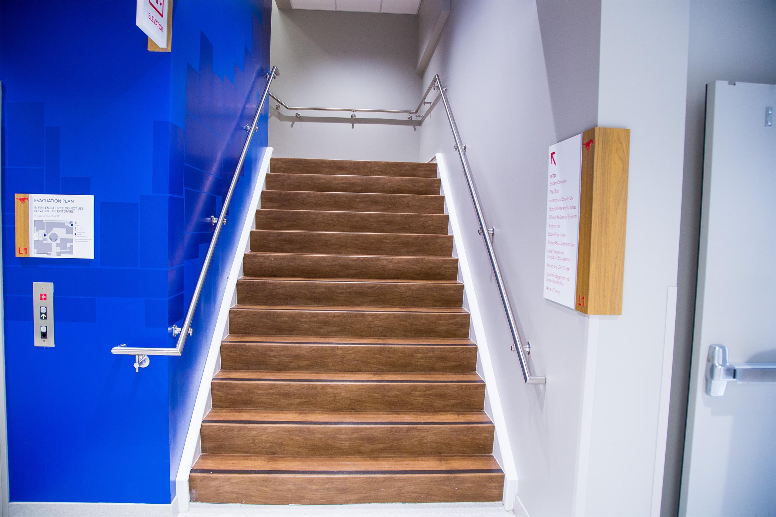 Wall Rail Systems | Wall Mounted Railing | Viva… | VIVA Railings