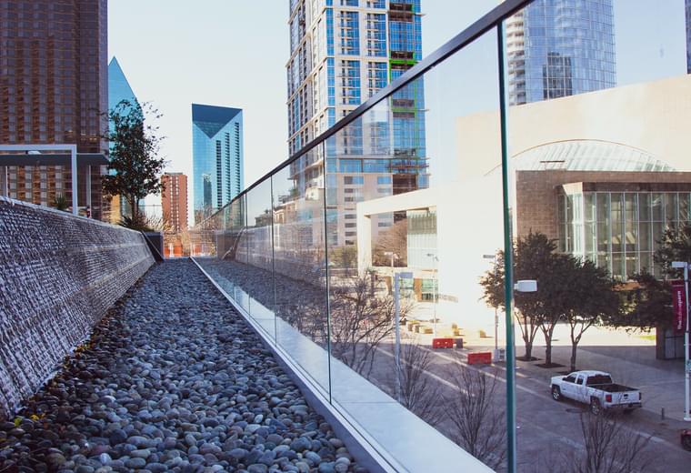 Aluminum & Glass Railing System: SHOE™ | Viva Railings