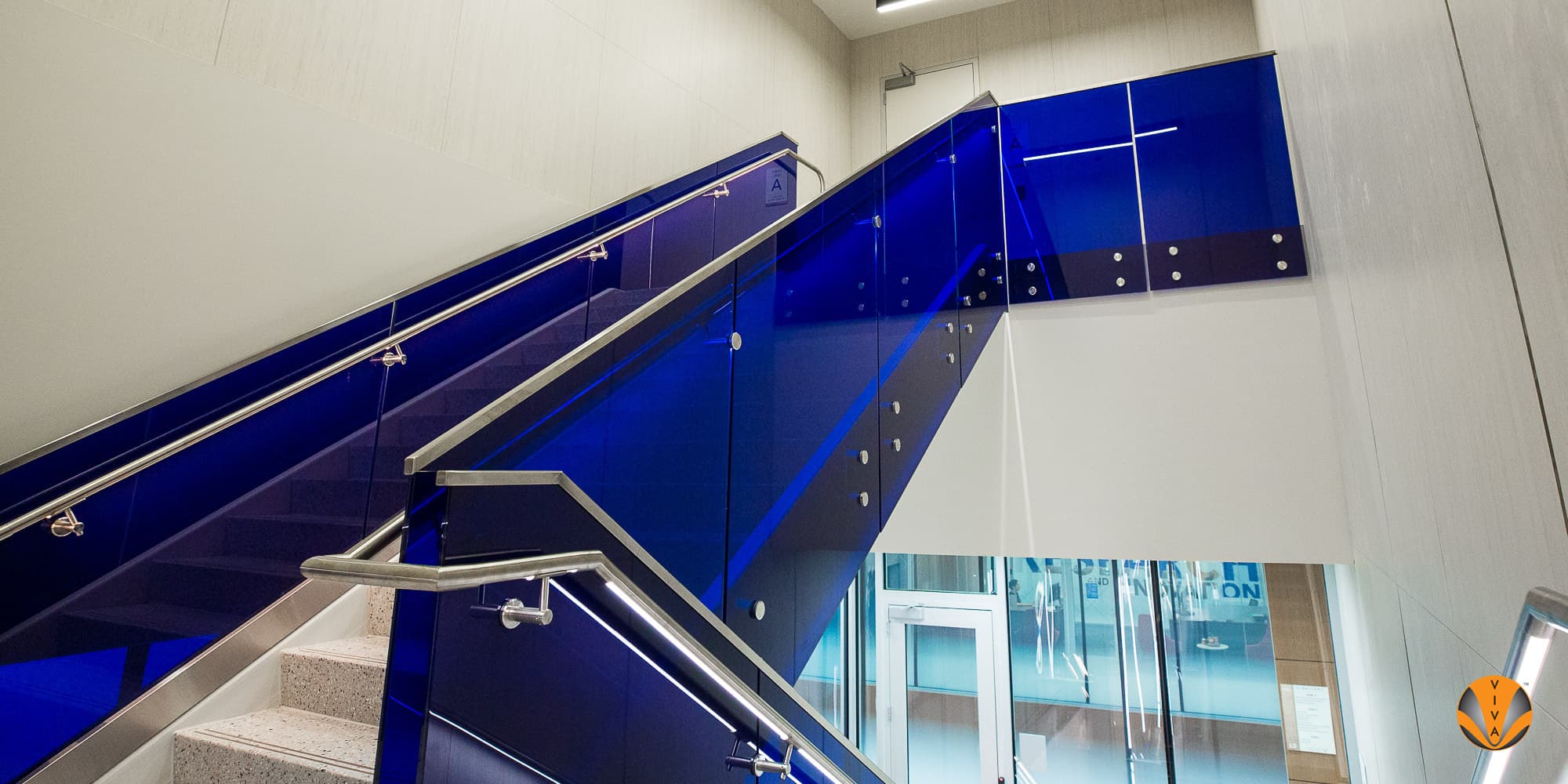 SMU MOODY HALL SHOE VIEW SOFFIT COLORED INTERLAYER GLASS RAILING 11 of 14