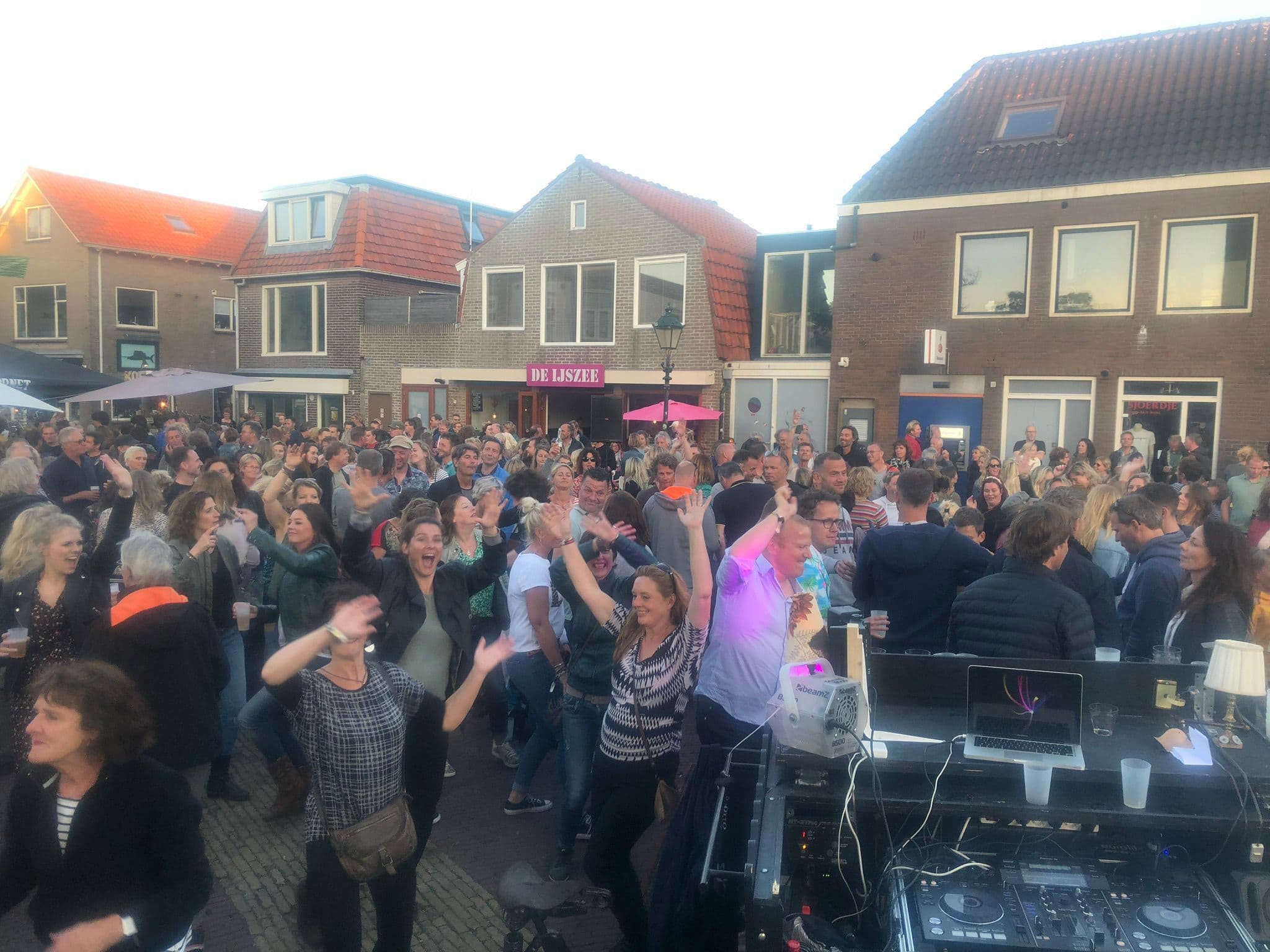 2cecaa23 794d 4b2b 93a3 ff9b027d43d9