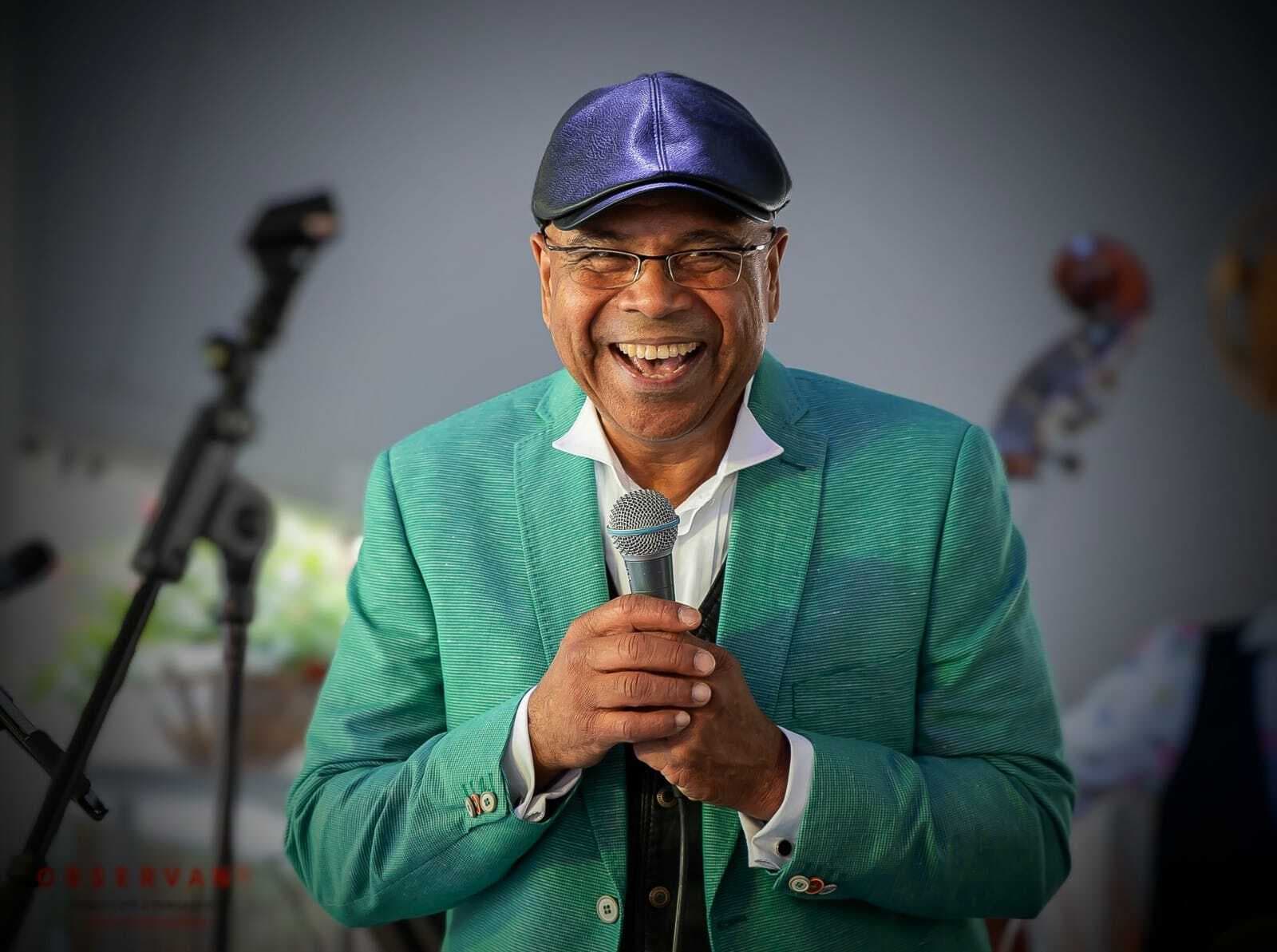 DC Ray sings Nat King Cole foto Peter Putters