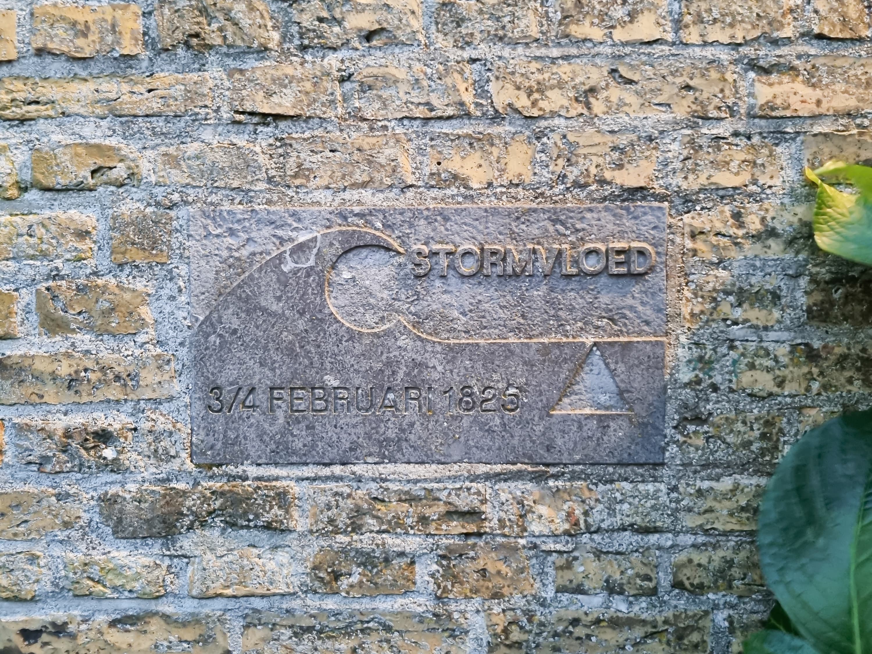 Gevelsteen stormvloed