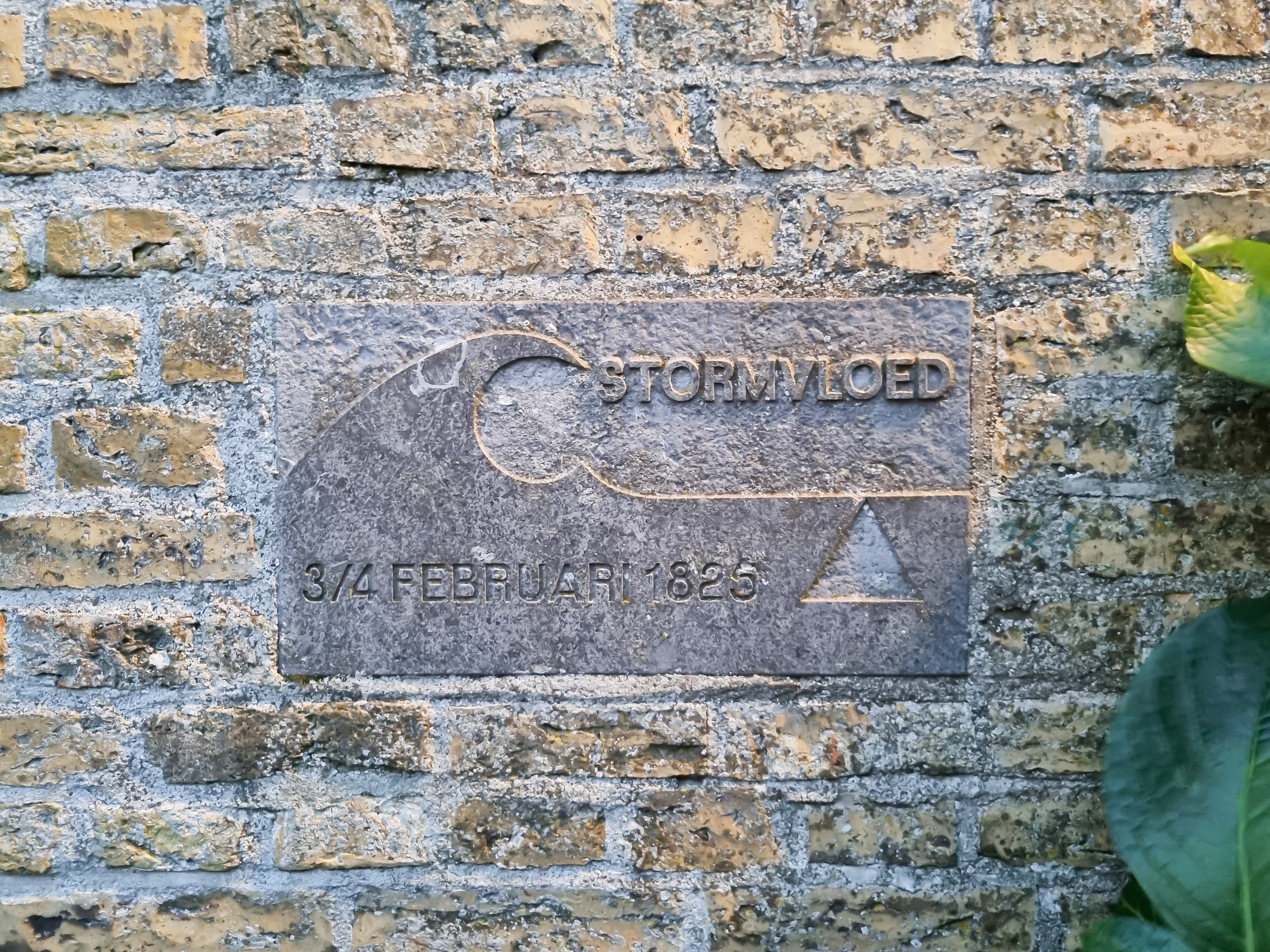 Gevelsteen stormvloed