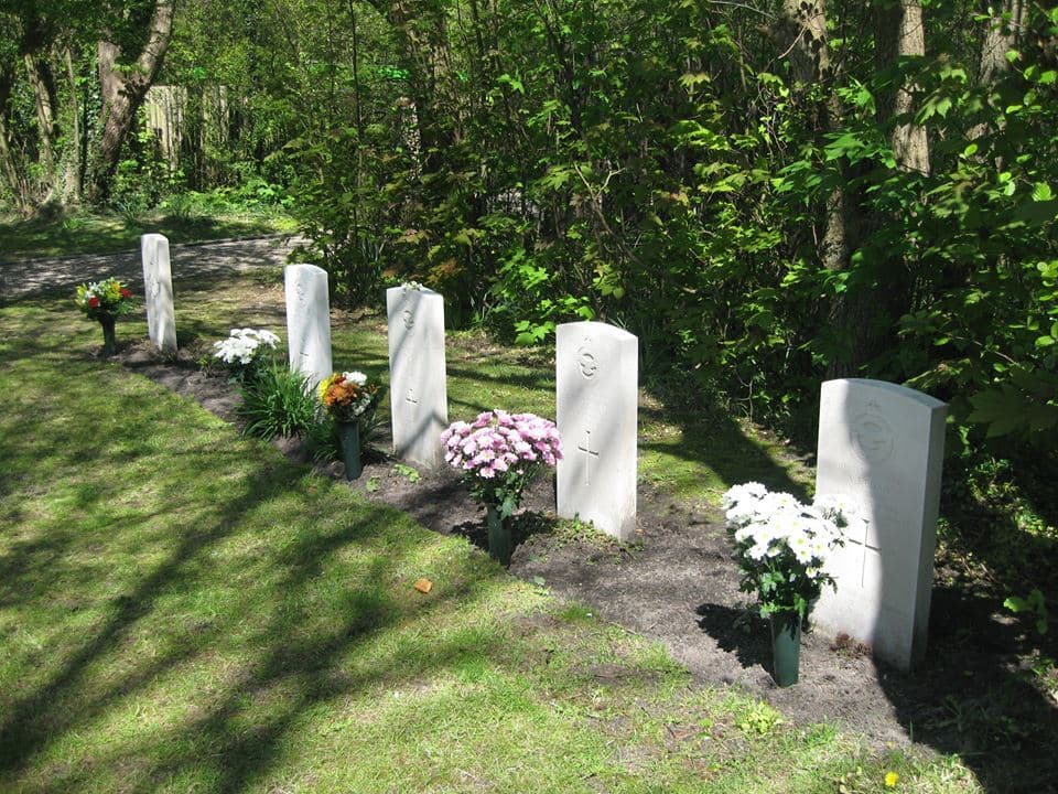 Terschelling begraafplaats WO 2jpg