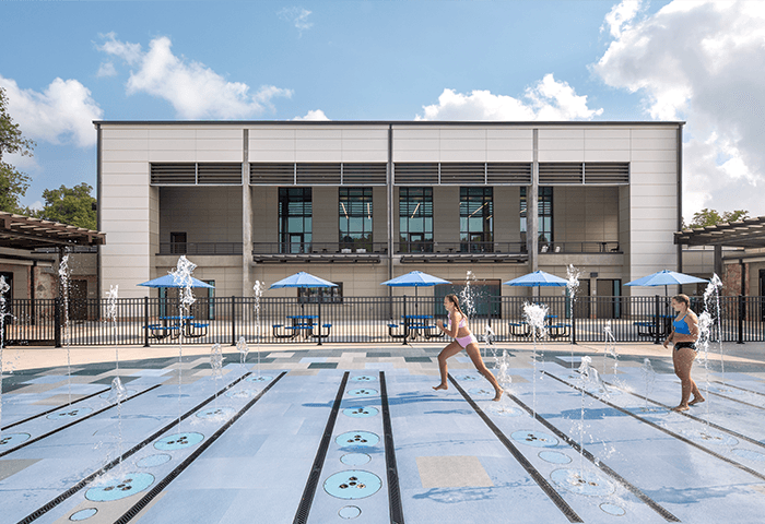 Portfolio Slider Detail 700x480 SPLASH PAD