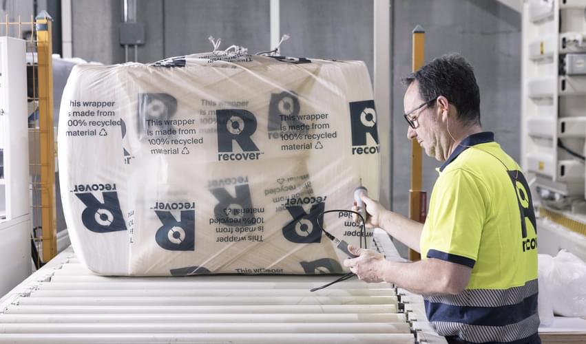 Recover™ recycled cotton bales, packed with a recycled packaging, ready to be sent to one of our spinner or vertical supplier partners and integrated into the textiles supply chain.