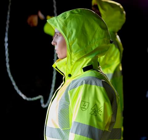 04 10 24 Thin Reel Firebear MCV 028