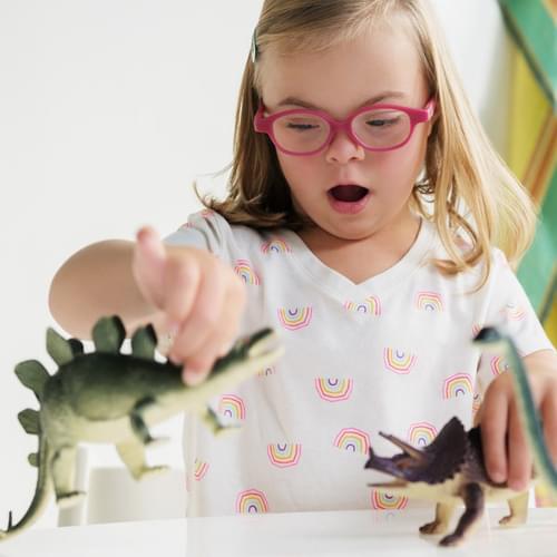 DSAMN Thumnail Square girl dinosaurs