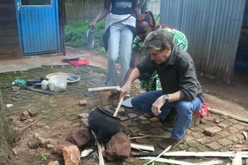 Tim roasting coffee 2008 width 420